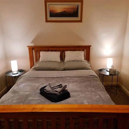 Апартаменты Comfortable 2 Bed Townhouse. Near To Amenities. Beith Экстерьер фото